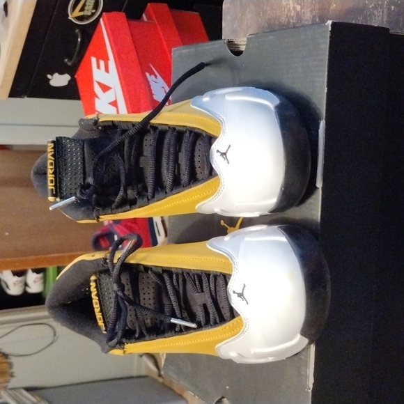 Jordan 14 retro light Ginger (2022) Size 8.5 - Picture 2 of 9